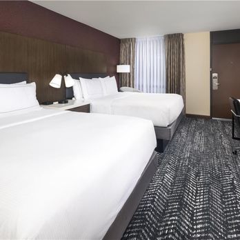 DoubleTree by Hilton Manhattan - Guest room - Hotels Near Me - Manhattan, Kansas DoubleTree by Hilton Manhattan - Guest room - Hotels Near Me - Manhattan, Kansas