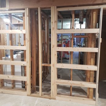 AMG Builders - Pocket door - General Contractors Near Me - Hoffman Estates, Illinois