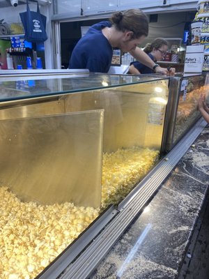 Fisher's Popcorn by null
