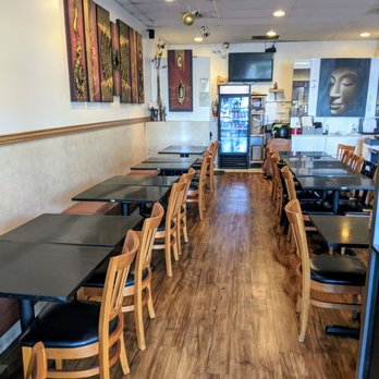 Bistro Siam - the interior of a restaurant - Thai Near Me - Santa Clara, California