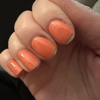 Queen Nails and Lash - Chipped gel on day 3 - Nail Salons Near Me - Carson, California Queen Nails and Lash - Chipped gel on day 3 - Nail Salons Near Me - Carson, California