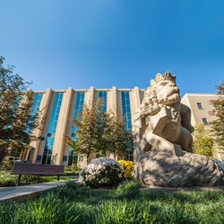 King's College - Leo Statue