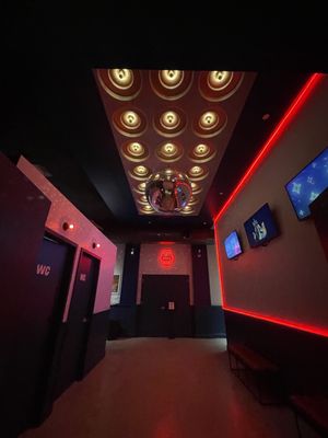 Brooklyn Art Haus by null