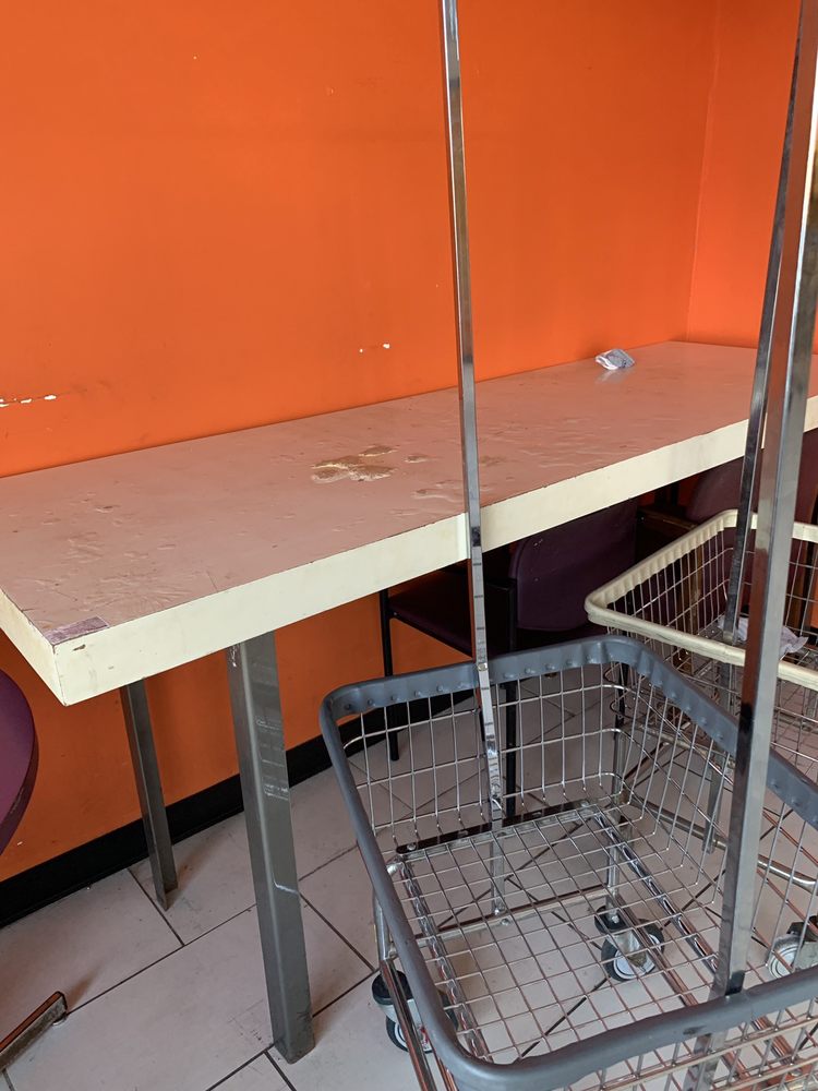 RAINA LAUNDROMAT 1651 Roswell St, Smyrna, Laundry Services