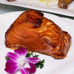 R & G Lounge - Baked Black Cod