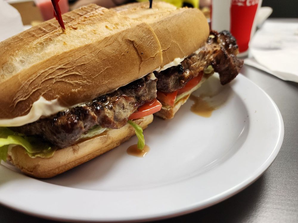 TOM’S JR BURGERS Updated September 2024 89 Photos & 128 Reviews