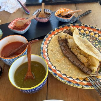 Taquearte California - Taco de bistec con papas ! Y las deliciosas salsas - Mexican Near Me - Pico Rivera, California Taquearte California - Taco de bistec con papas ! Y las deliciosas salsas - Mexican Near Me - Pico Rivera, California