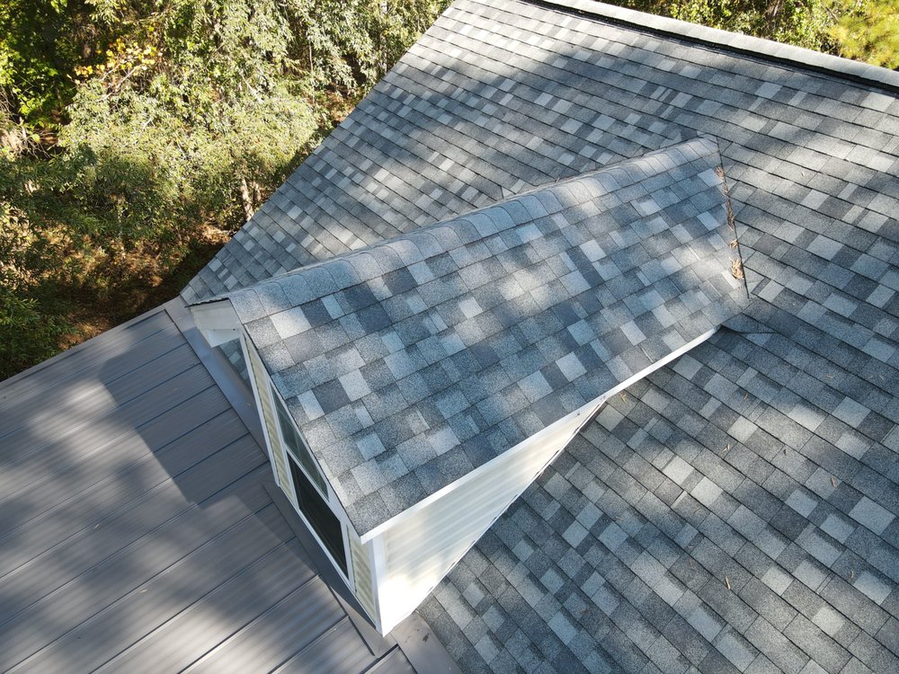 Slide of Helen’s Vinyl Siding and Roofing