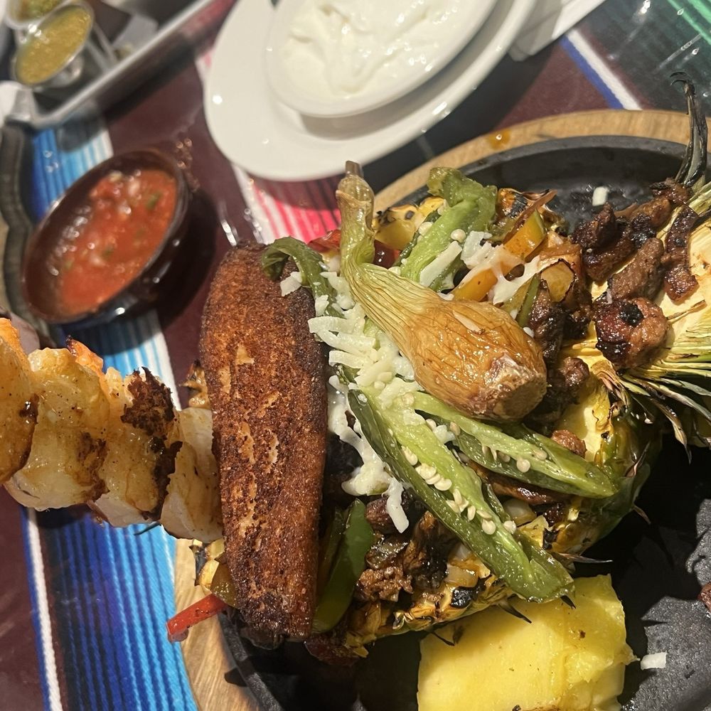 Pineapple fajita bowl