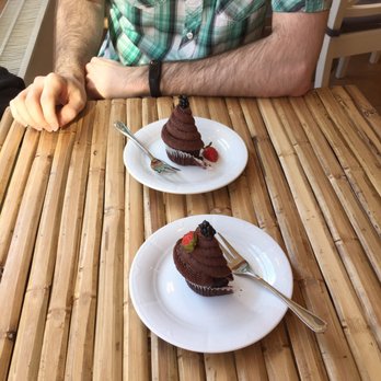 Jeepney - Cupcakes Near Me - Leipzig, SN