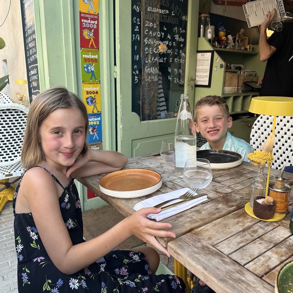 Resto des Arts - Kids loving it - Mediterranean Near Me - Mougins, 06 Resto des Arts - Kids loving it - Mediterranean Near Me - Mougins, 06
