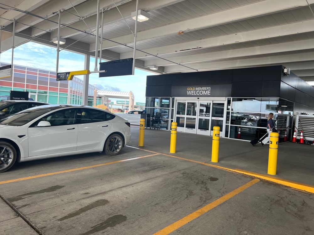 HERTZ RENT A CAR Updated August 2024 13 Photos & 142 Reviews One