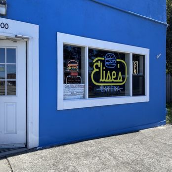 Elise's Eatery - Outside - Burgers Near Me - Crescent City, California Elise's Eatery - Outside - Burgers Near Me - Crescent City, California