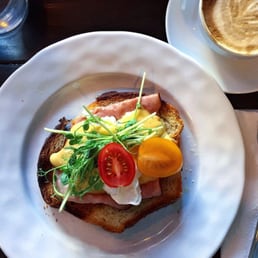Eggs Benedict (90 SEK)