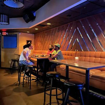 The Bend Liquor Lounge