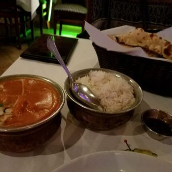 Bombay Darbar - Medium butter chicken with rice and nann - Indian Near Me - Miami, Florida