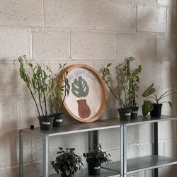 Break Coffee Roasters - Cute decor in the coffee shop