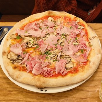 Popu - One of their specialties - Pizza Near Me - Paris, 01