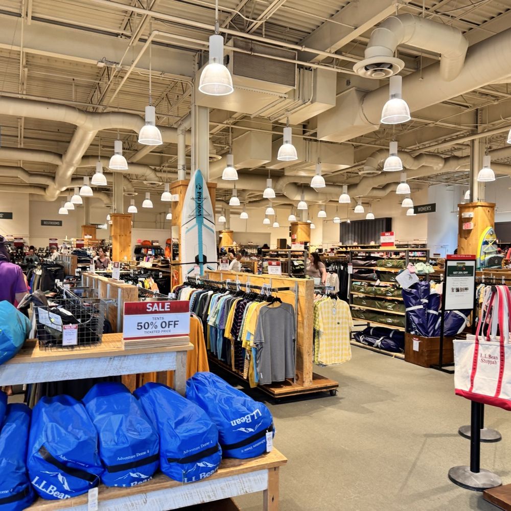 Ll Bean Outlet Portsmouth, NH 03801 - Last Updated November 2025