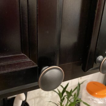 LFC  Handyman - Zoomed in view of kitchen cabinet - Handyman Near Me