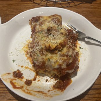 Olive Garden Italian Restaurant - Yup tasty Lasagna...much more than a serving. - Italian Near Me - Beaverton, Oregon Olive Garden Italian Restaurant - Yup tasty Lasagna...much more than a serving. - Italian Near Me - Beaverton, Oregon
