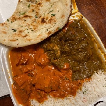 Curry Hut - Chicken Tikka and spinach chicken with garlic naan - Indian Near Me - La Mirada, California Curry Hut - Chicken Tikka and spinach chicken with garlic naan - Indian Near Me - La Mirada, California