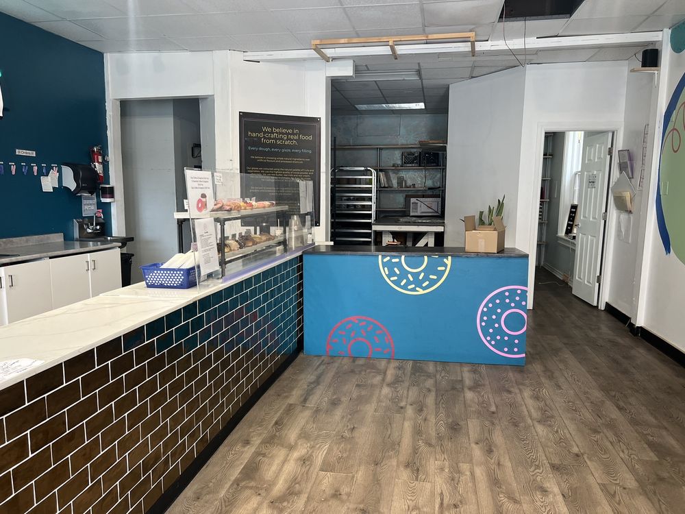 LADY GLAZE DOUGHNUTS Updated September 2024 12 Photos 46 Quebec