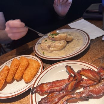 Fat Sully's Pizza - Biscuits and gravy, bacon and hash browns. - Pizza Near Me - Kansas City, Missouri Fat Sully's Pizza - Biscuits and gravy, bacon and hash browns. - Pizza Near Me - Kansas City, Missouri