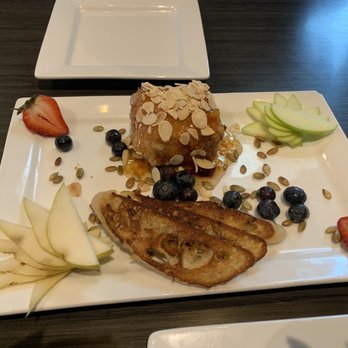 Bar Bistro - Fried Brie with fresh fruit, nuts seeds and seasoned bread - Cocktail Bars Near Me - Tacoma, Washington