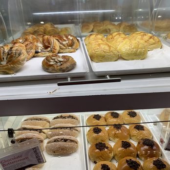 Sweet Hut Bakery & Cafe - Dessert Buns and pastries - Bakeries Near Me - Duluth, Georgia Sweet Hut Bakery & Cafe - Dessert Buns and pastries - Bakeries Near Me - Duluth, Georgia