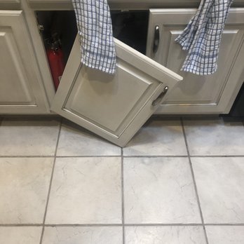Vacasa - lower cabinet broken - Vacation Rentals Near Me Vacasa - lower cabinet broken - Vacation Rentals Near Me