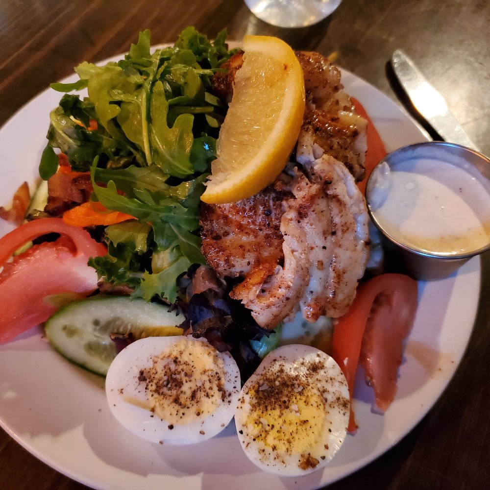 Carriage House Restaurant - farmhouse Cobb salad w/bronzed haddock - New American Near Me - East Boothbay, Maine