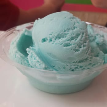 La Michoacana - Bubble gum ice cream - in the kid-sized cup. - Desserts Near Me - Elgin, Illinois La Michoacana - Bubble gum ice cream - in the kid-sized cup. - Desserts Near Me - Elgin, Illinois