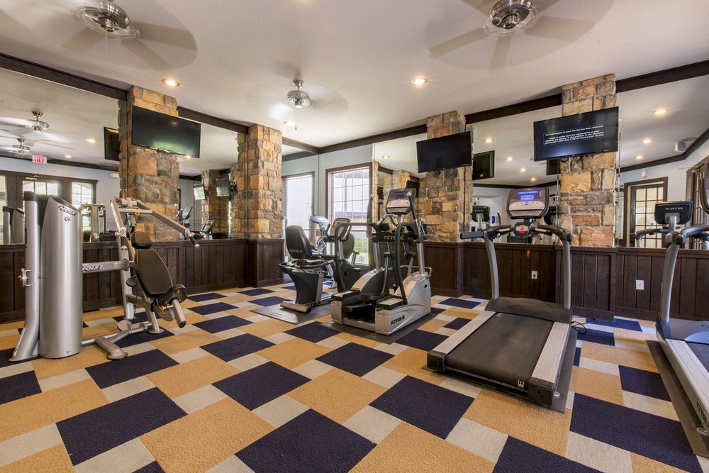 VAIL VILLAGE APARTMENTS Updated August 2024 37 Photos 3840 Frankford Rd, Dallas, Texas