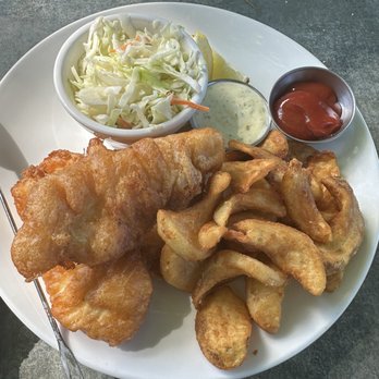 Murrayhill Taphouse - Halibut Fish & Chips - Beer Bar Near Me - Beaverton, Oregon