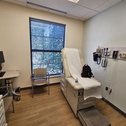 MedStar Urgent Care - Federal Hill - Inside the room.