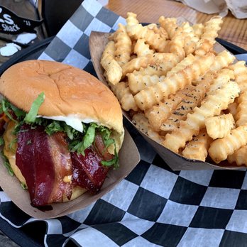 Al's Burger Shack - Sean's Bacon Cheeseburger and crispy crinkle cut fries - Burgers Near Me - Chapel Hill, North Carolina