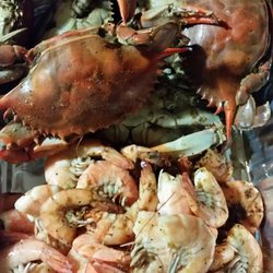 Bobs Crab House - Crabs and Mix saute shrimp