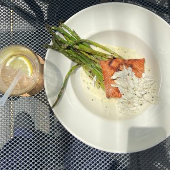 Marketplace Café - Salmon Oscar - New American Near Me - Seattle, Washington