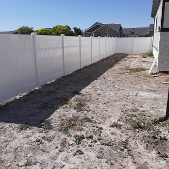Maple Fence - Fences & Gates Near Me