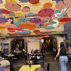 La Mata Tinta - Colorful decorations