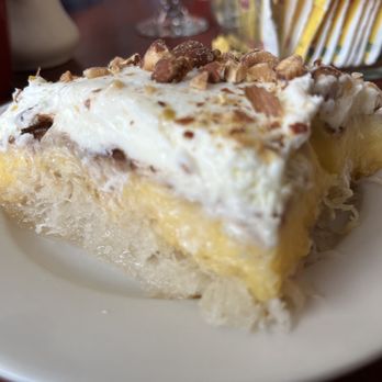 Lucky Boy Restaurant - a piece of cake on a plate - Greek Near Me - Lawrence, New York