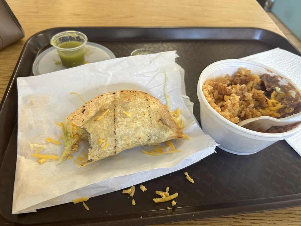 Food from Paco's Tacos