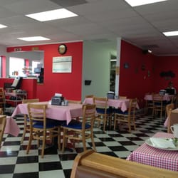 Country Club Cafe - Full-service dining room