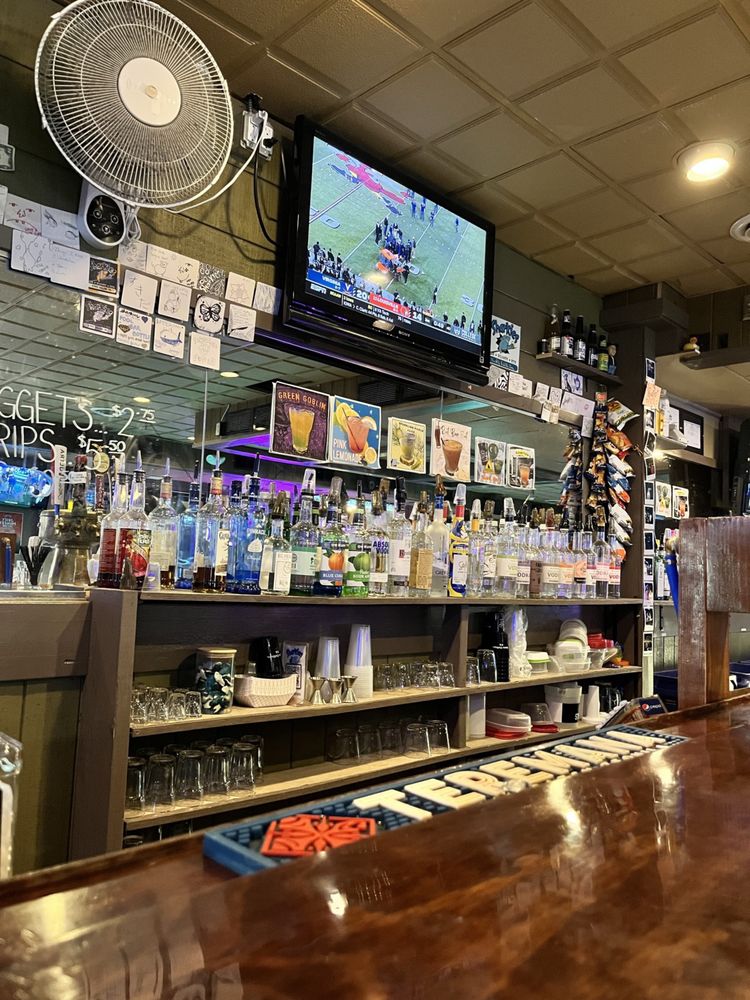 Social spots from Sharkies Bar & Thrifty Bottle Shop