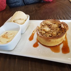 Prairie Hotel Restaurant - Quandong crumble