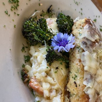 Side Door Cafe - Risotto and salmon - New American Near Me - Gleneden Beach, Oregon