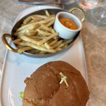 Predalina - Predalina burger (not great) - Mediterranean Near Me - Tampa, Florida Predalina - Predalina burger (not great) - Mediterranean Near Me - Tampa, Florida