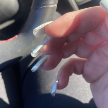 Diva Nails & Spa - Right side of nail - Nail Salons Near Me - Arlington, Washington