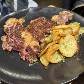 Le Sens Unique - L'Entrecôte de Salers maturée - French Near Me - Paris, 75 Le Sens Unique - L'Entrecôte de Salers maturée - French Near Me - Paris, 75